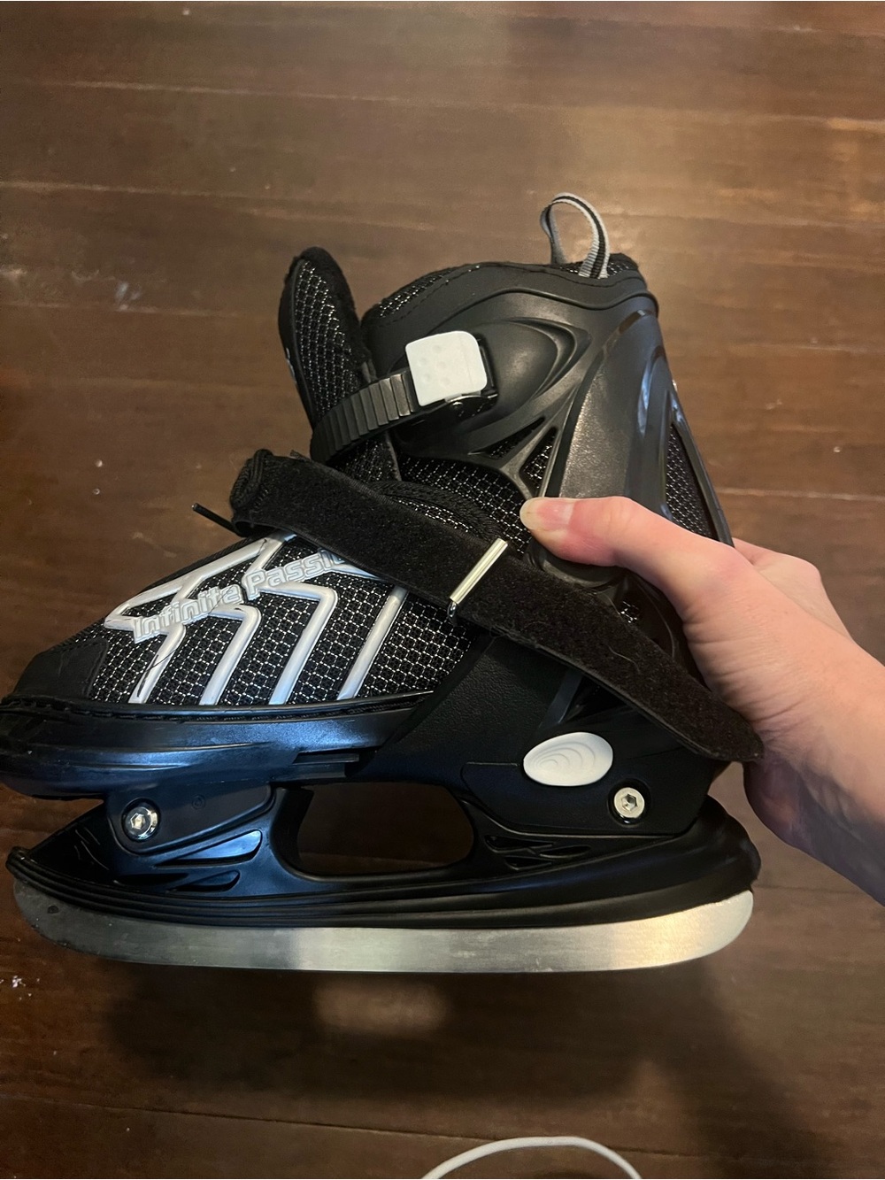 Kids Adjustable Ice Skates size 1-4